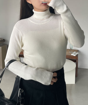 ホワイト　モデル:155cm M着用