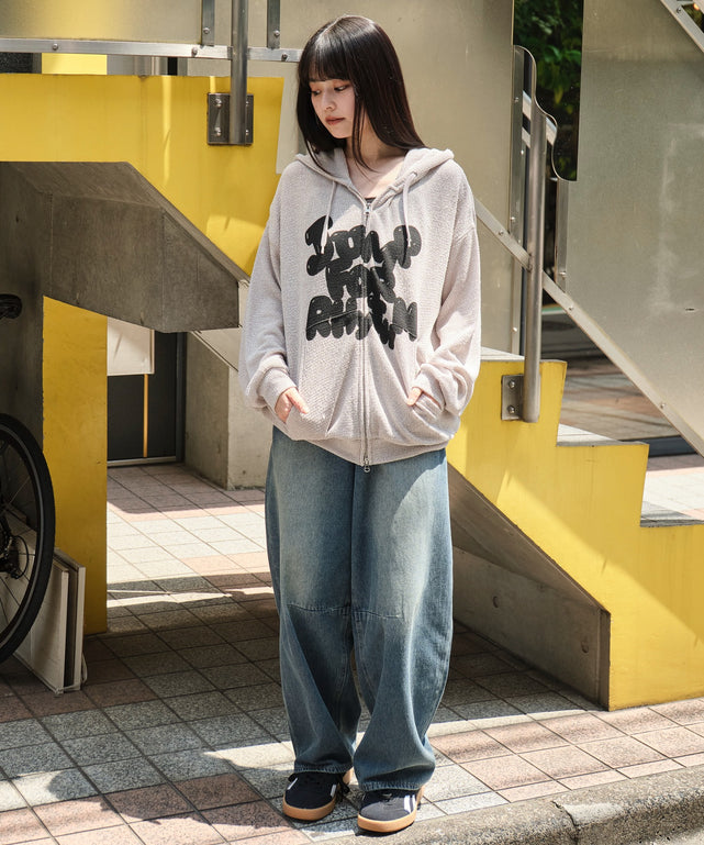 グレー　モデル：160㎝　L着用