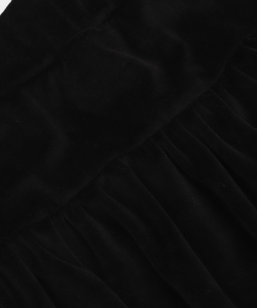 ブラック