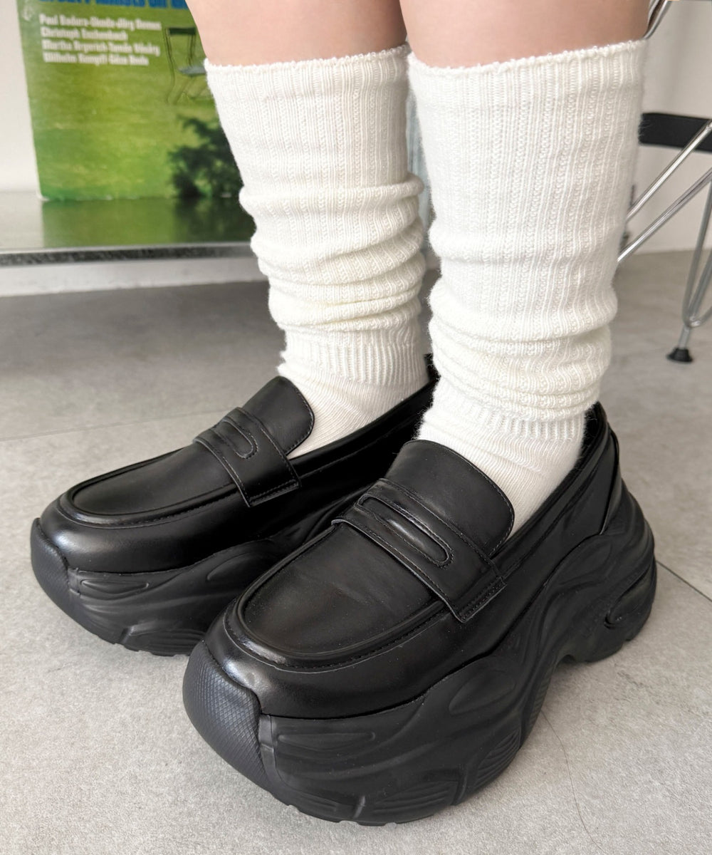 ブラック