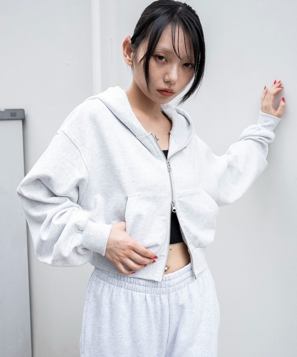 ブラック　モデル：159cm F着用