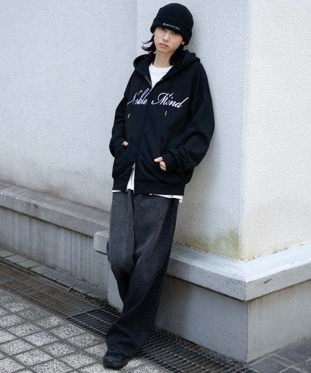 ブラック モデル：175cm L着用