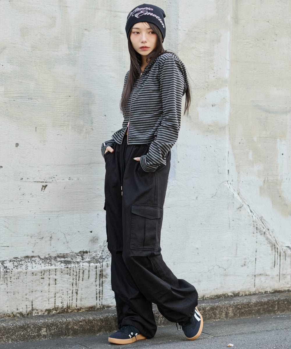 ブラック　モデル：159cm M着用
