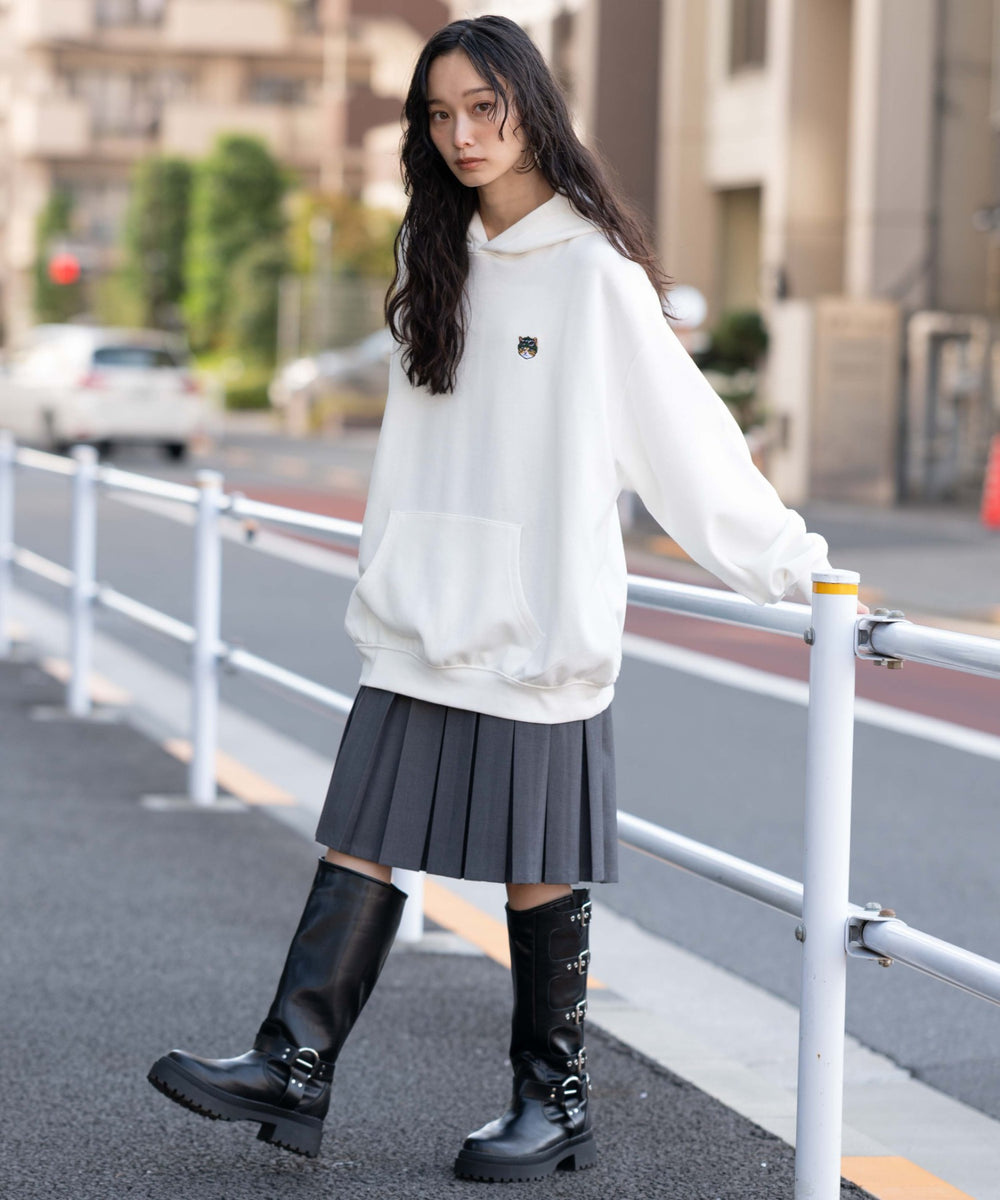 ホワイト　モデル：161cm L着用