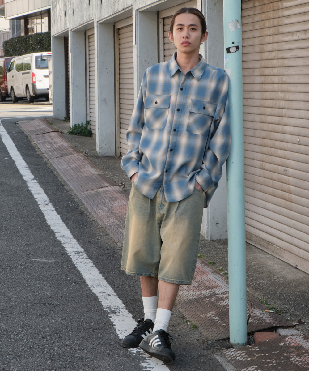 デニム淡加工 モデル：175cm L着用