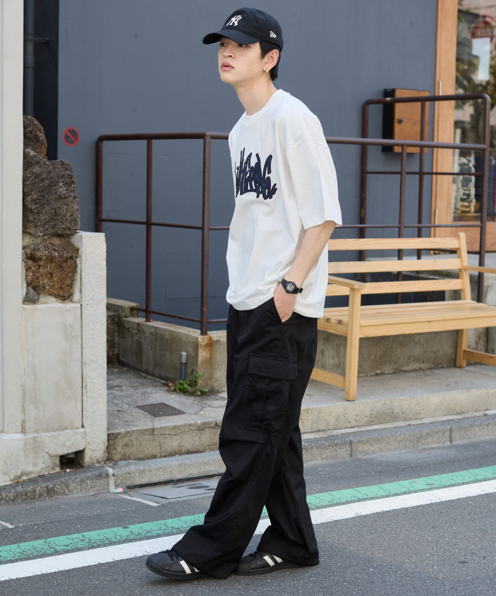 ホワイト モデル：180cm L着用