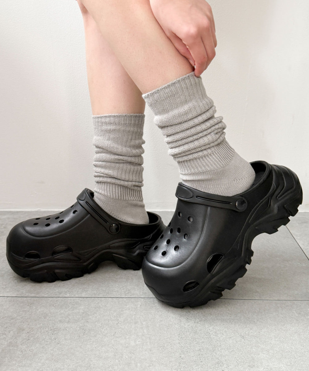 ブラック