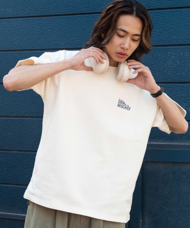 オフホワイト モデル：175cm L着用