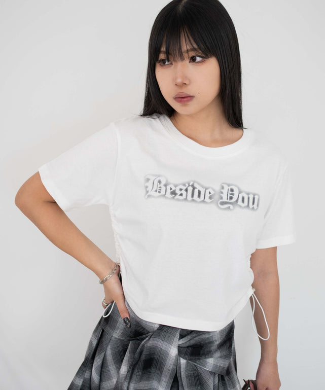 グラフィックドロストショートT/柄1 モデル：160cm F着用