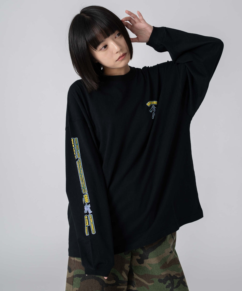 柄10 ブラック モデル：168㎝　L着用