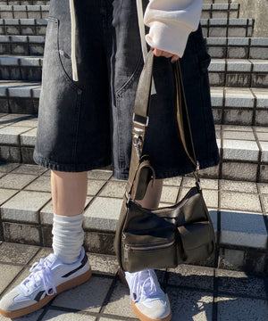 ブラウン