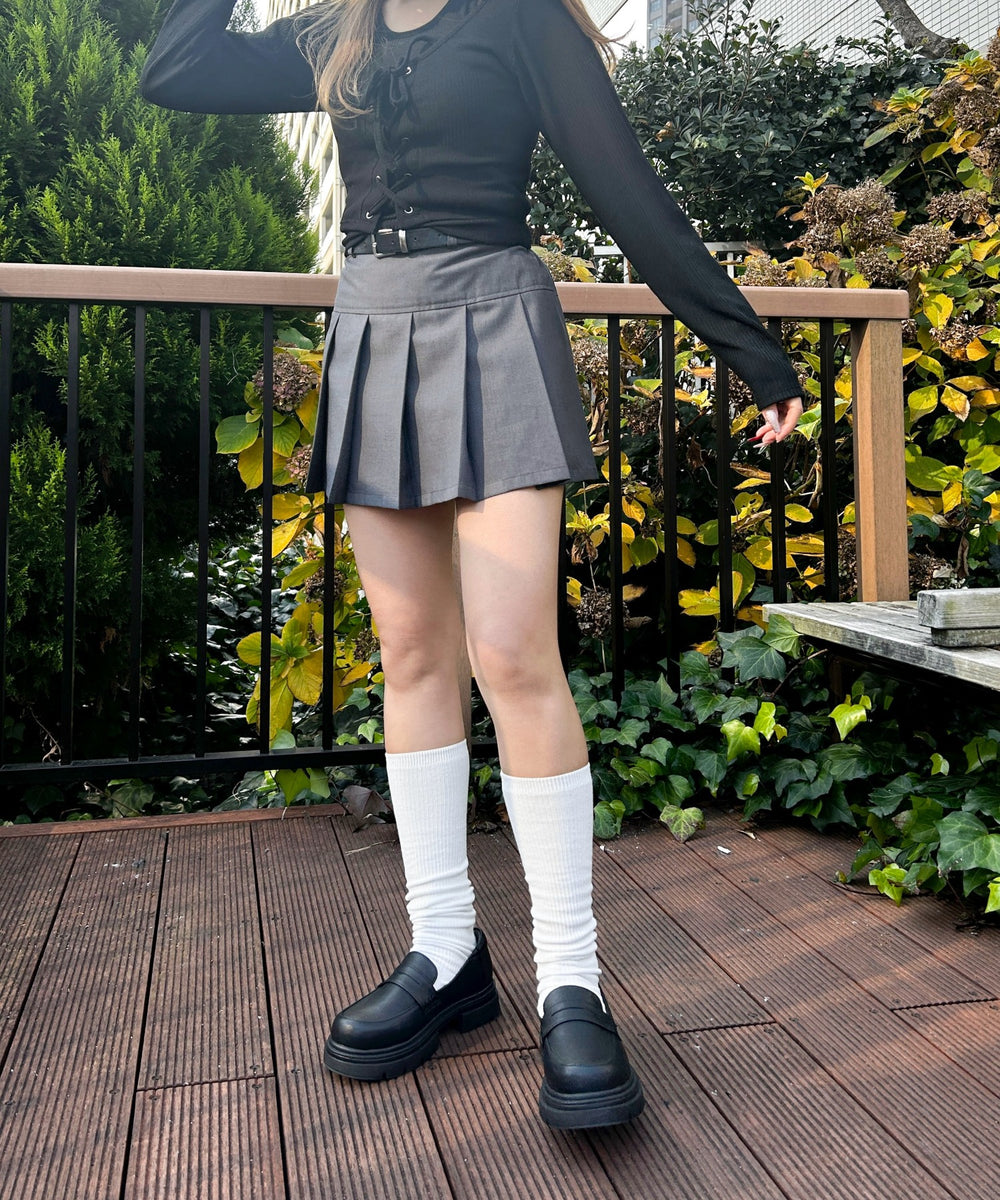 ブラック