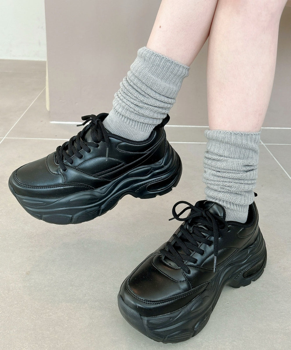 ブラック