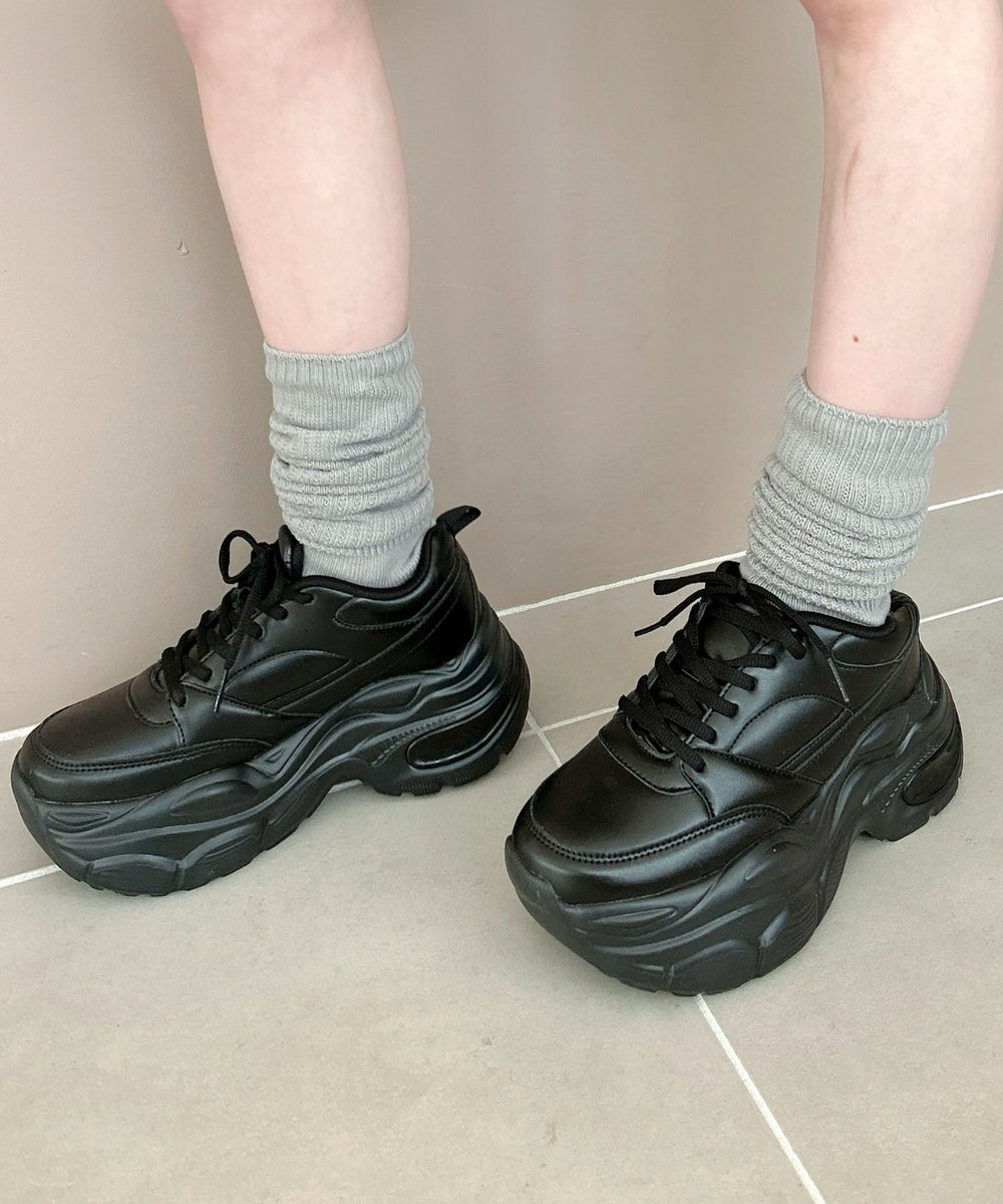 ブラック