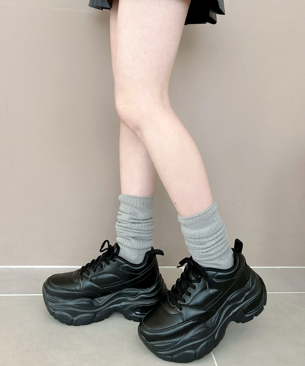 ブラック
