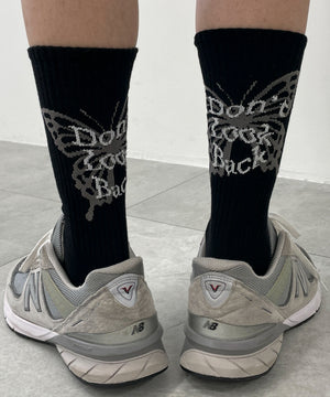 ブラック