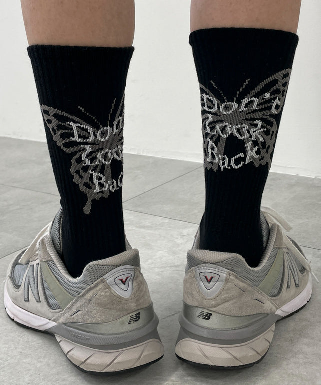 ブラック