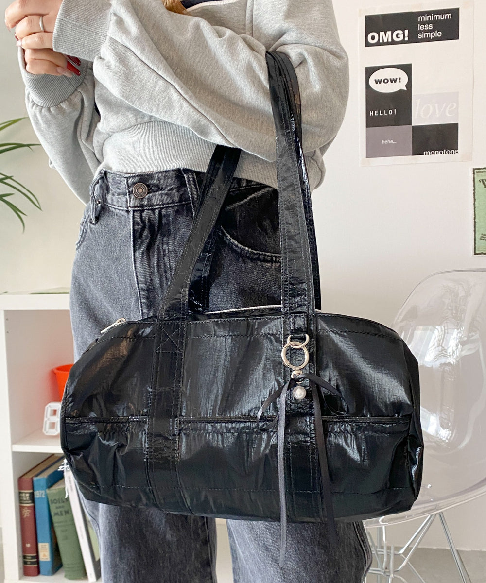 ブラック