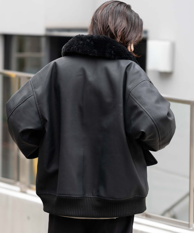ブラック モデル：175cm L着用