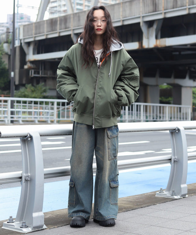 カーキ　モデル：161cm L着用