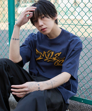 ネイビー モデル：175cm L着用