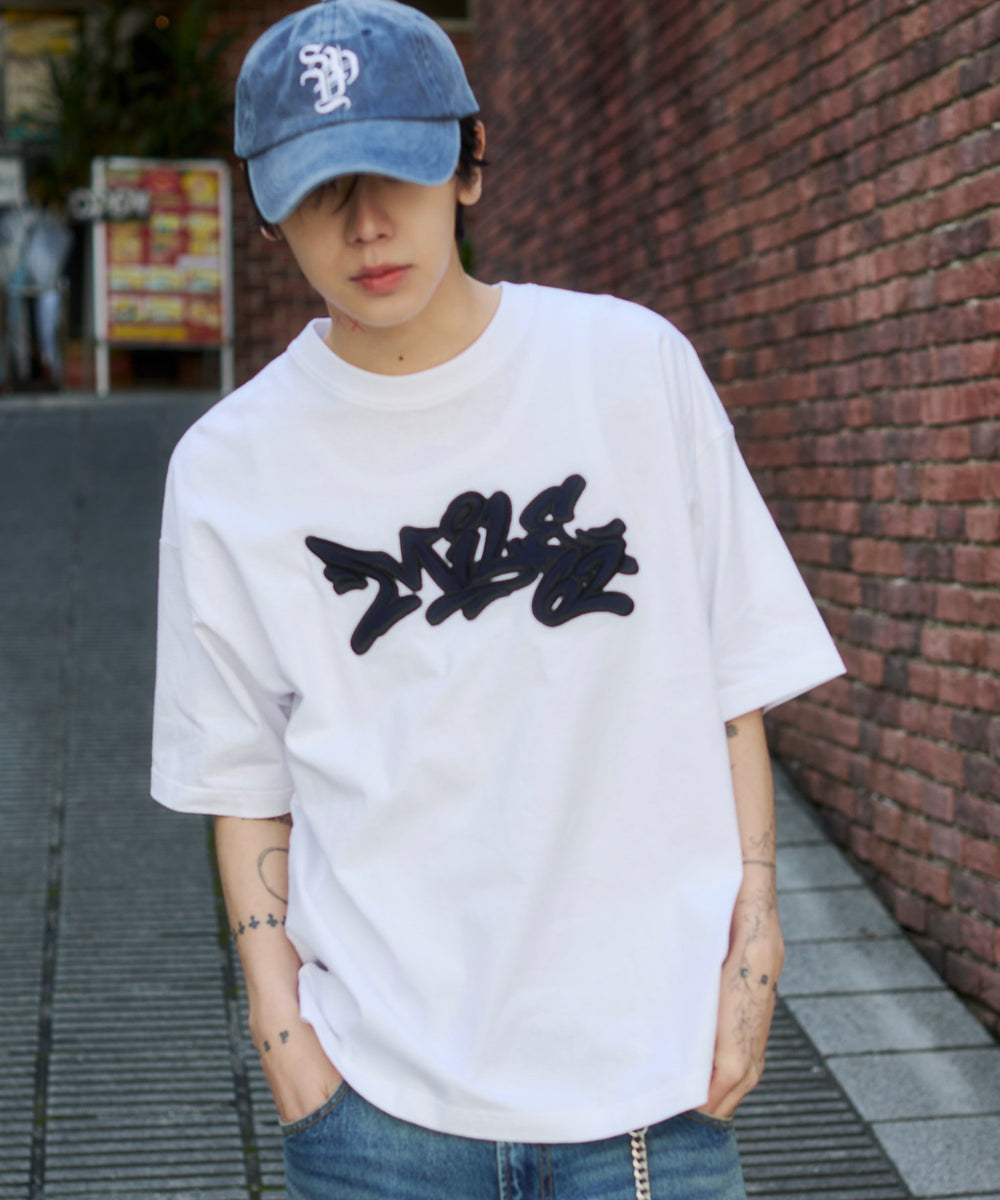 ホワイト モデル：175cm L着用