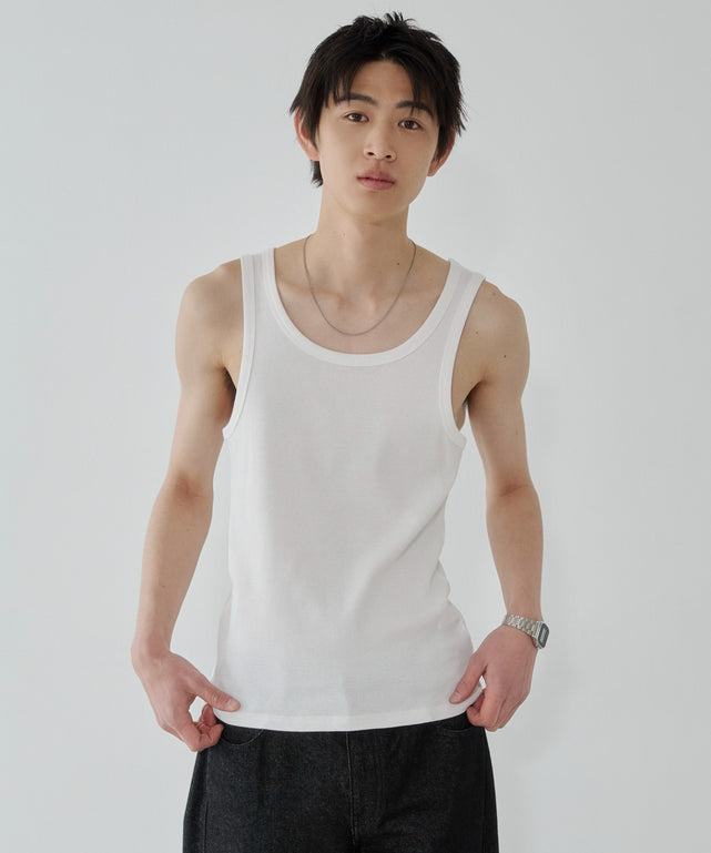 コットンリブタンクトップ/ホワイト モデル：181cm L着用