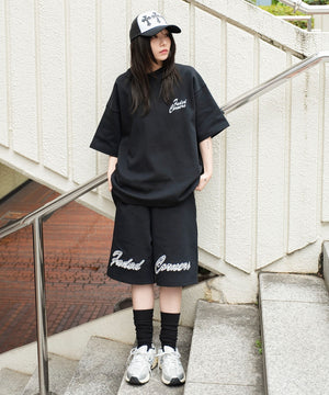 ブラック　モデル：159cm F着用