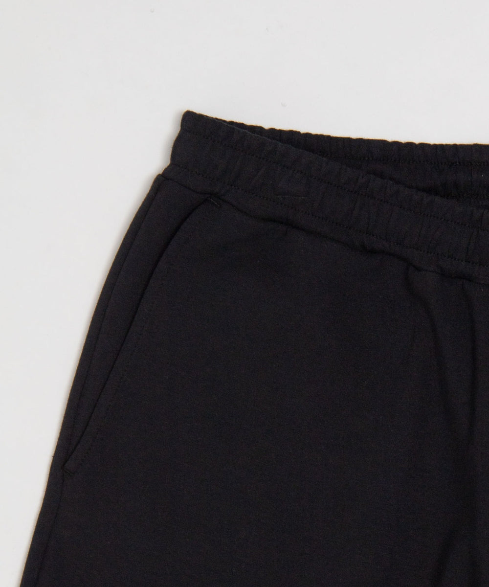 ブラック　モデル：159cm F着用