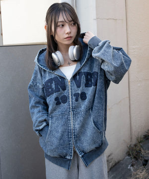 デニム中濃加工　モデル：159cm F着用