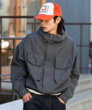 Dグレー モデル：182cm L着用