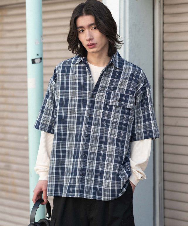 ブルーチェック1 モデル：182cm L着用