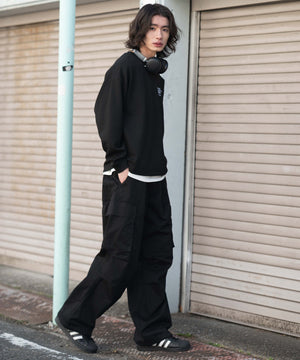 ブラック モデル：182cm L着用