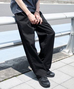 ブラック モデル：182cm L着用