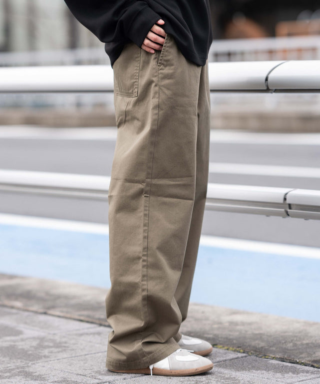 カーキ　モデル：161cm S着用