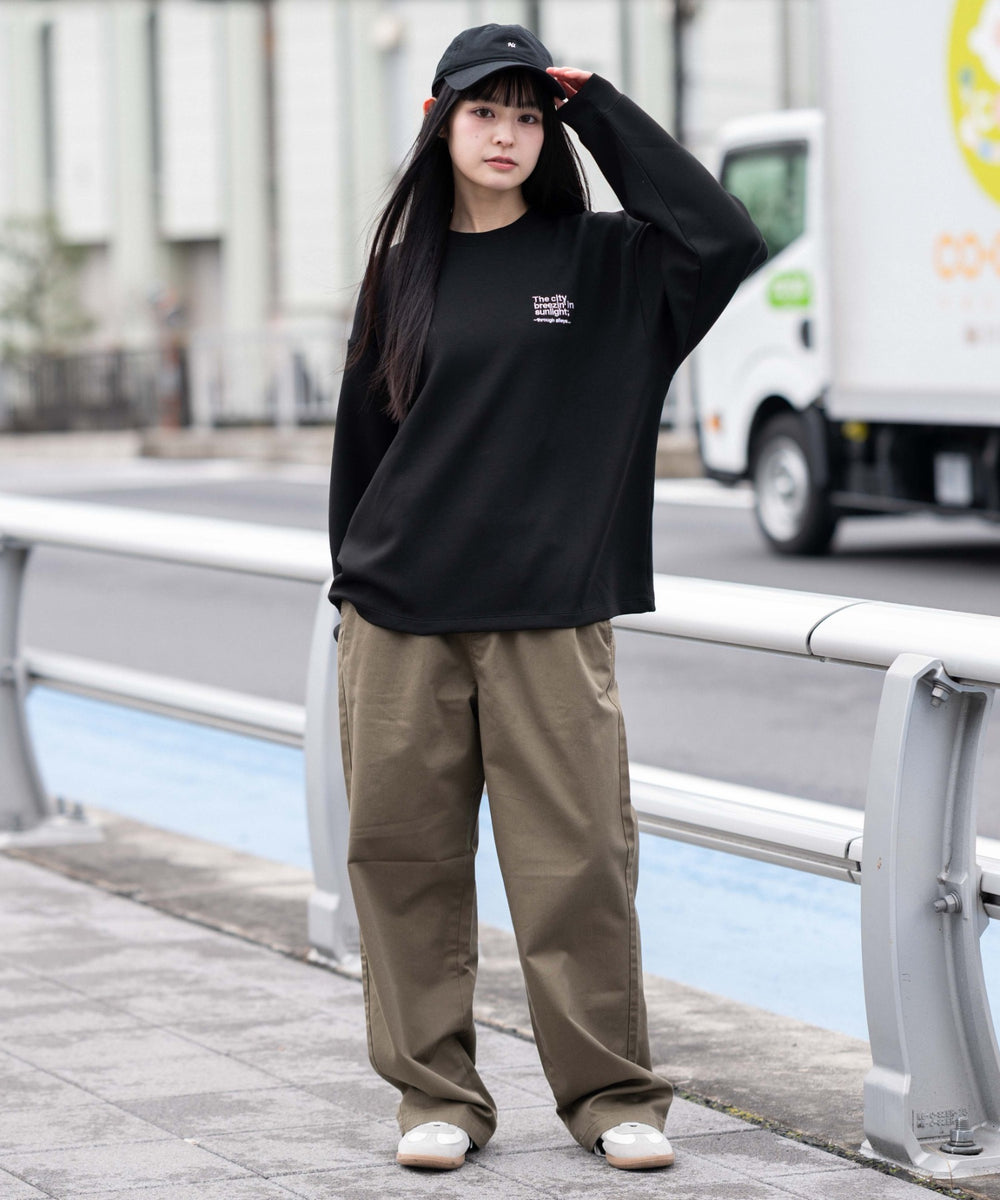カーキ　モデル：161cm S着用