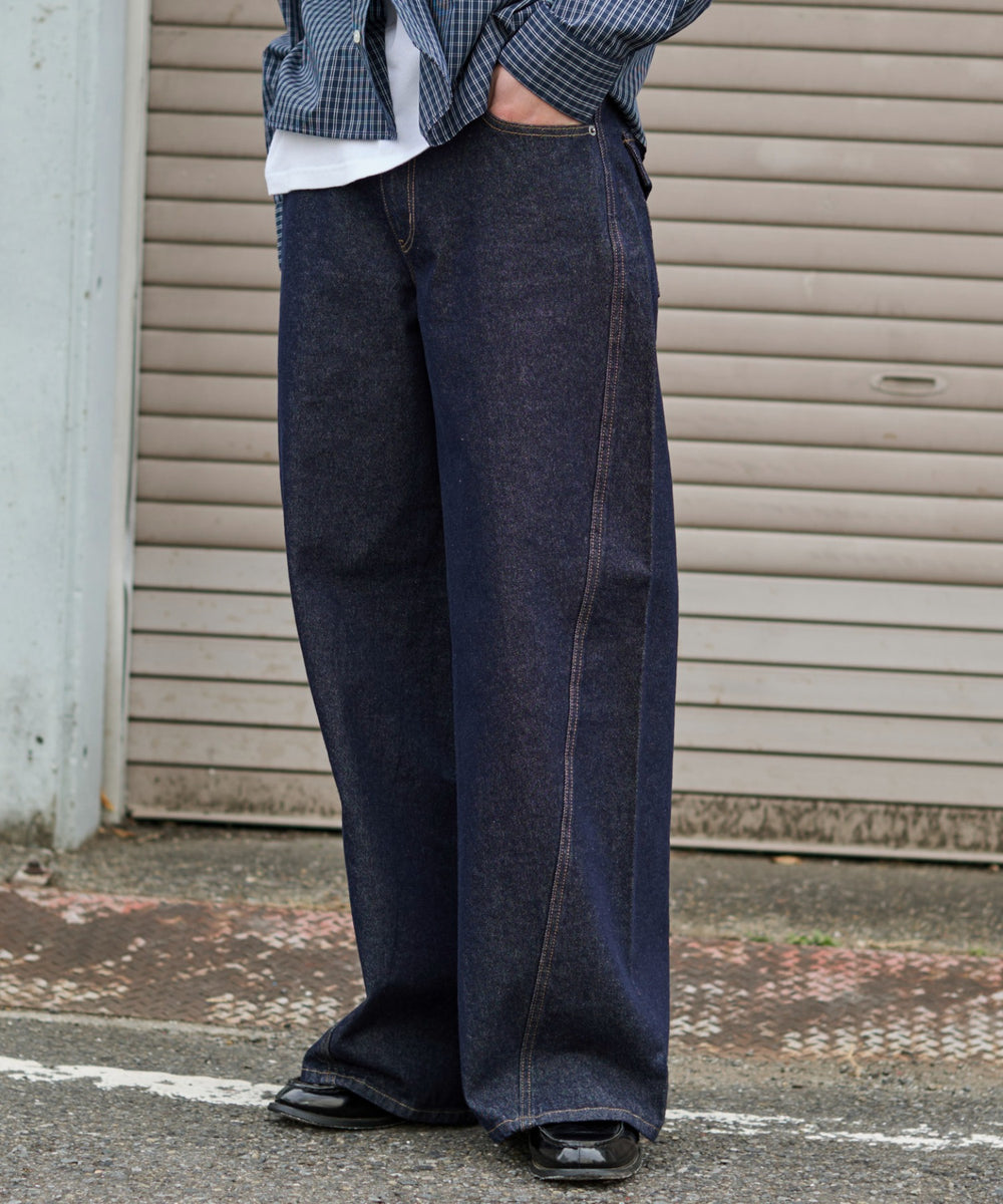 デニムインディゴ モデル：181cm L着用