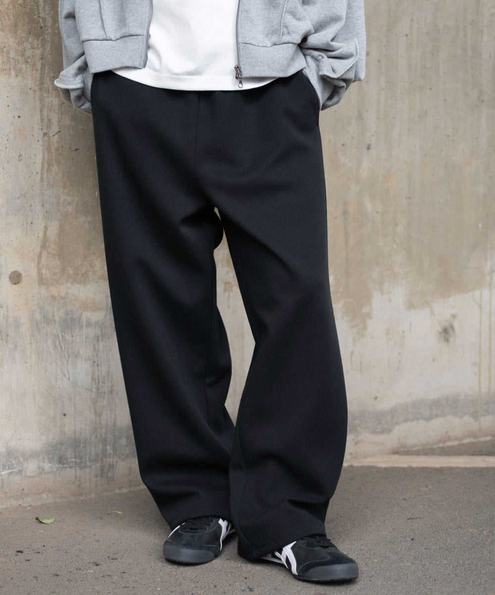 ブラック モデル：175cm L着用