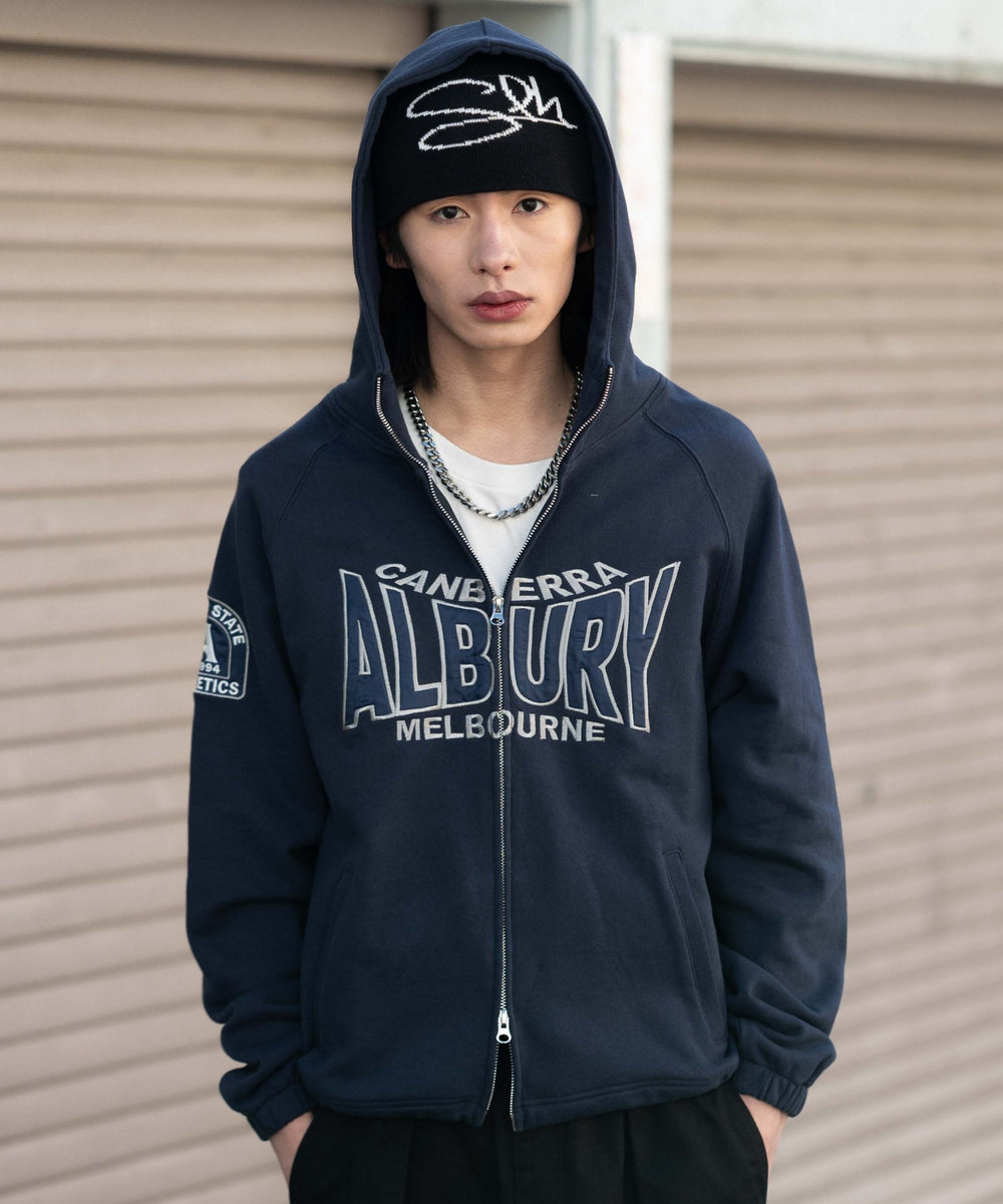ネイビー モデル：182cm L着用