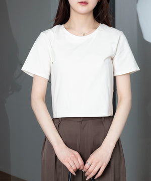 オフホワイト　モデル：160cm M着用