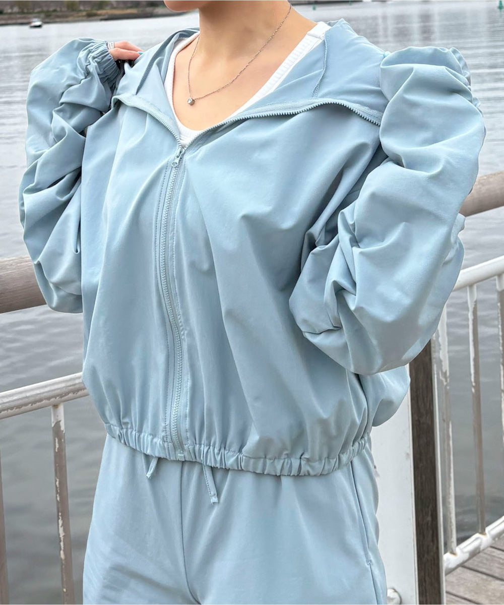 ブルー