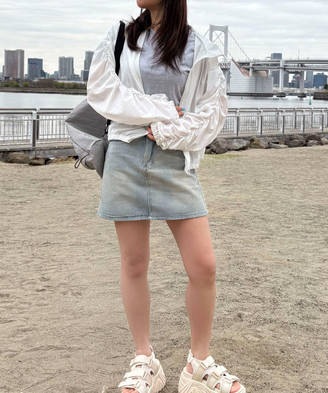 ホワイト