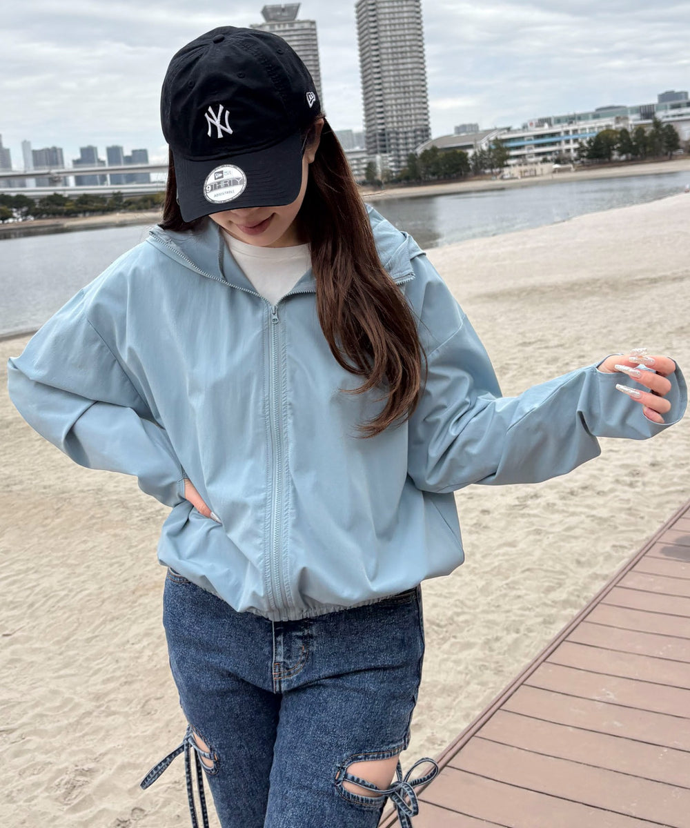ブルー