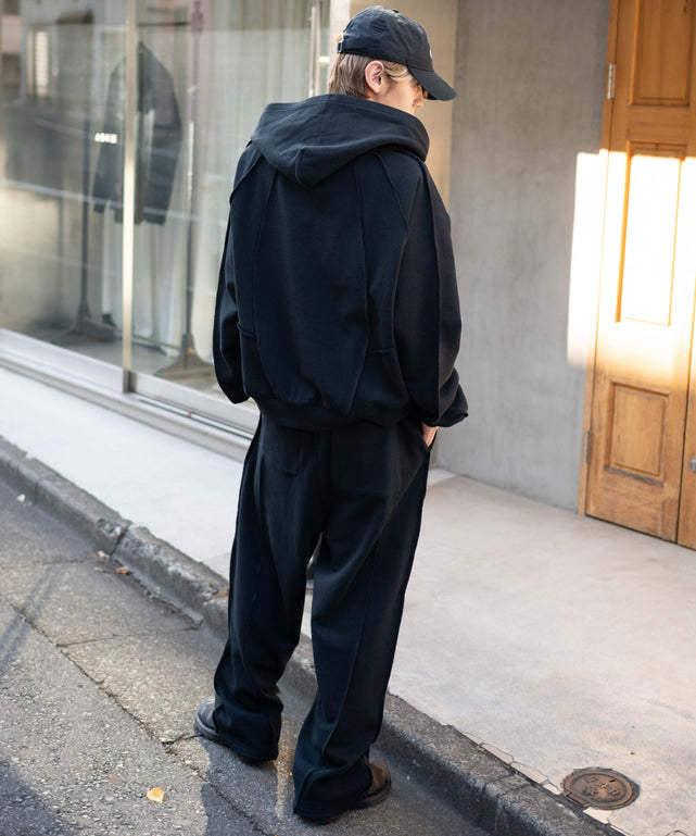 ブラック モデル：175cm L着用