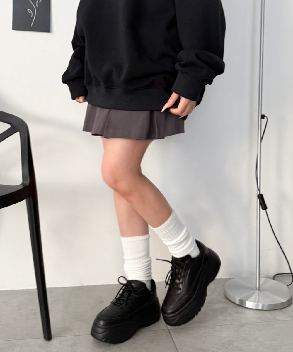 ブラック