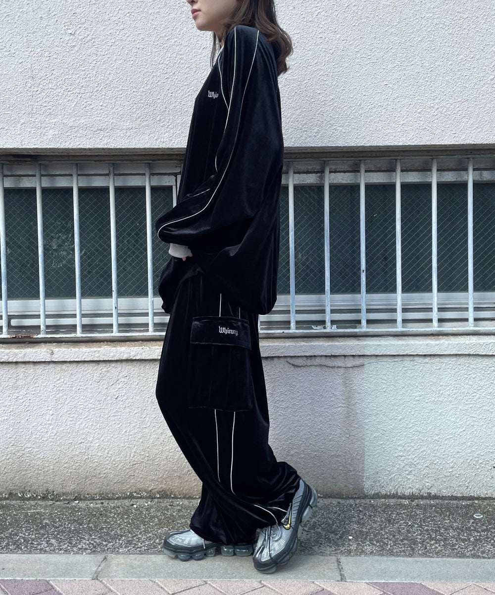 ブラック