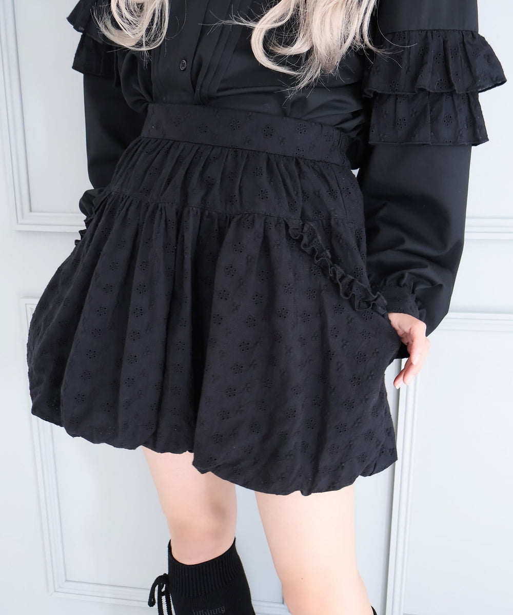 ブラック