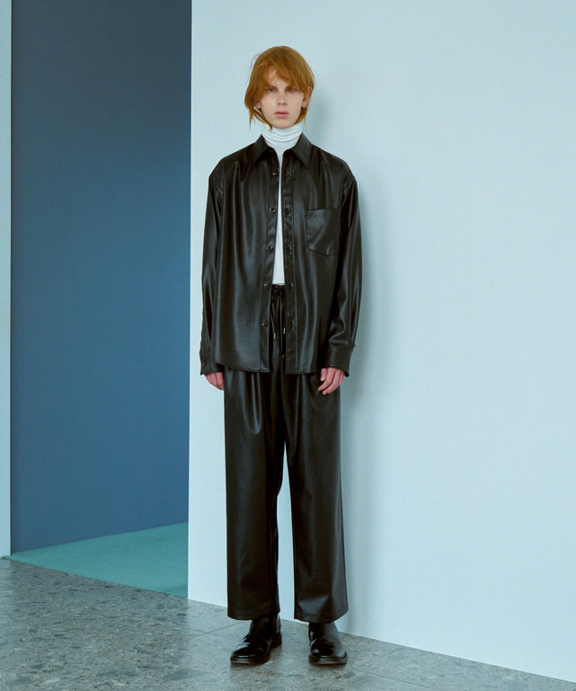 ブラック モデル：168cm M着用