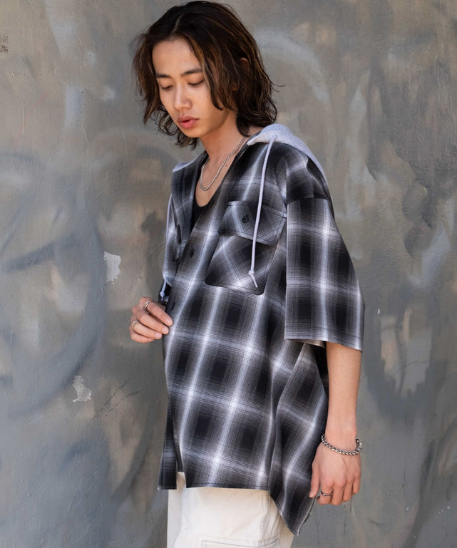 ブラックチェック1  モデル：175cm L着用
