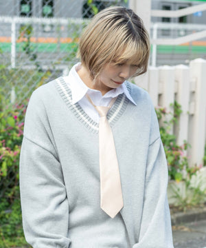 ベージュ
